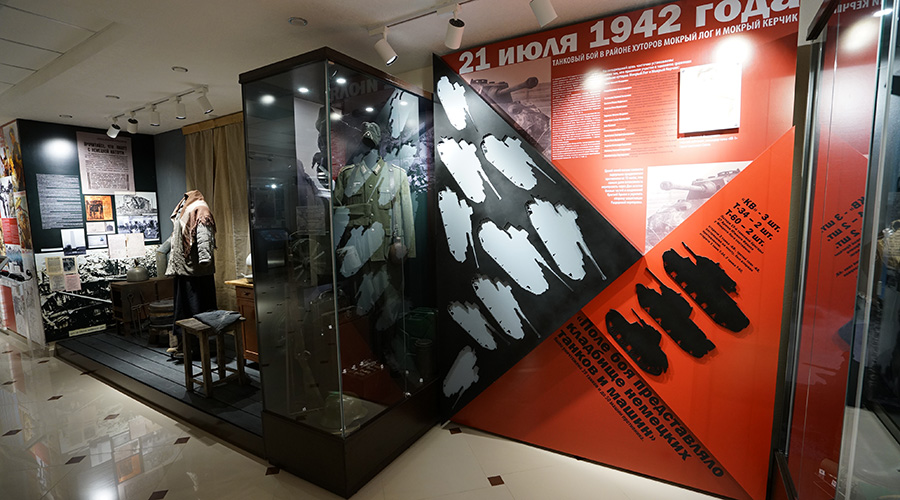 Инсталляция "Танковый бой" в краеведческом музее Октябрьского района Ростовской области Инсталляция "Танковый бой" в краеведческом музее Октябрьского района Ростовской области
